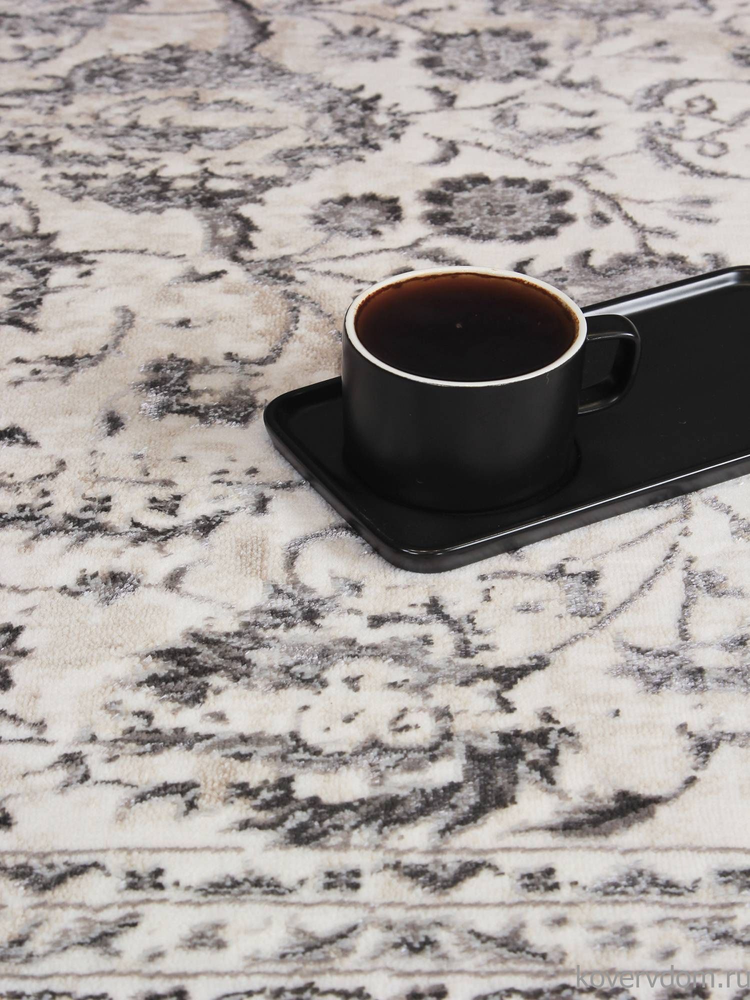 Ковер LILY 8504A S.WHITE / P.VIZON