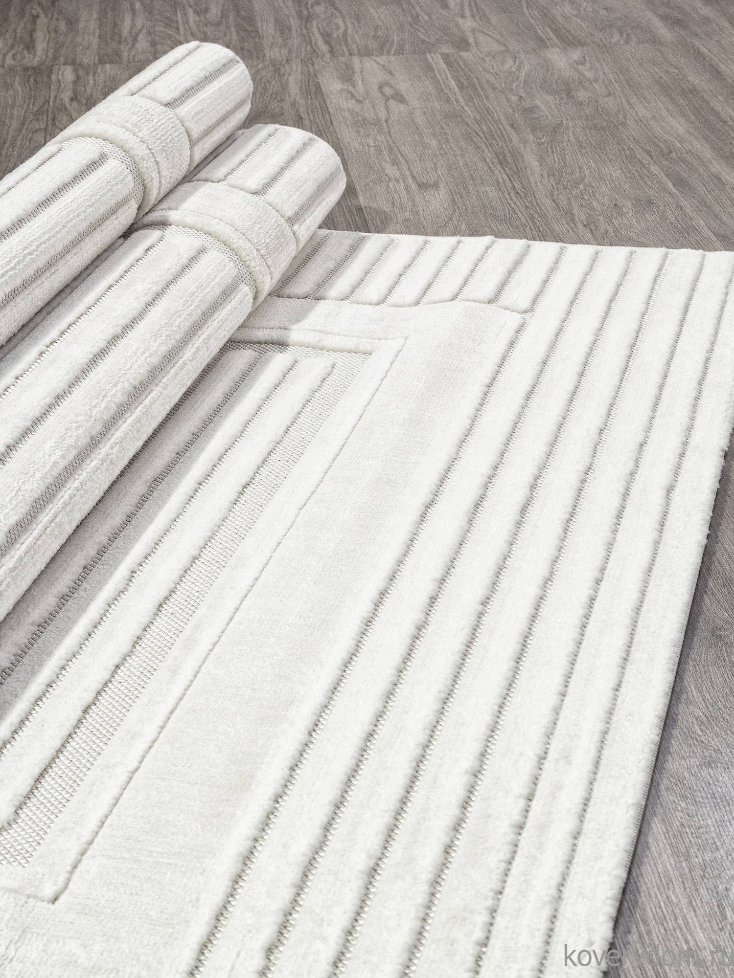 Ковер JUNO D785AW CREAM / CREAM Ковер JUNO D785AW CREAM / CREAM